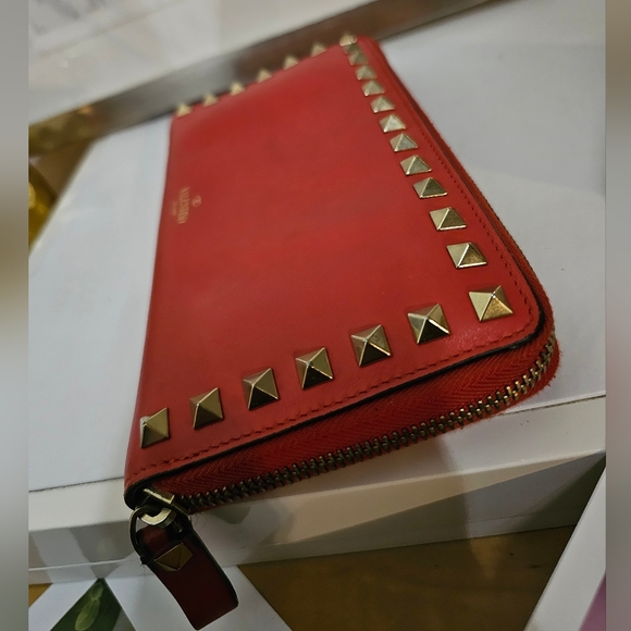 Valentino Long Rockstud Zip Around Wallet AUTHENTIC - Picture 13 of 16